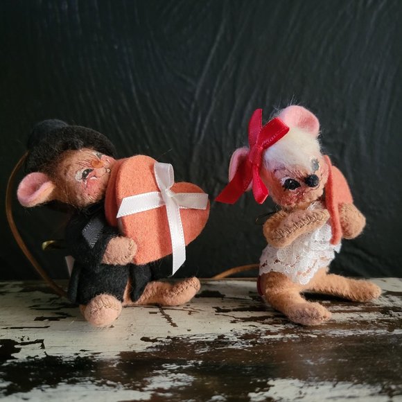 Tiny Annalee Dolls Valentine's Day Mouse Sweetheart Couple Mouse Couple c.1995 - Picture 1 of 8
